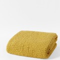 Narzuta-w-kolorze-Yellow-E27813-kolekcja-Favo-Design-VitalHome.jpg