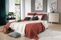 Łóżko-z-narzutą-w-kolorze-Tomato-E28338_kolekcja_Favo-Design-VitalHome.jpg